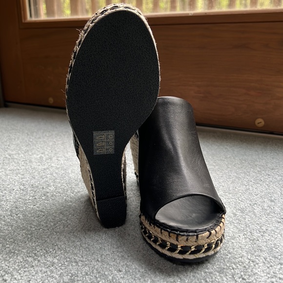 Karl Lagerfeld Paris
Carina Leather Platform Espadrille Wedges - Picture 8 of 10